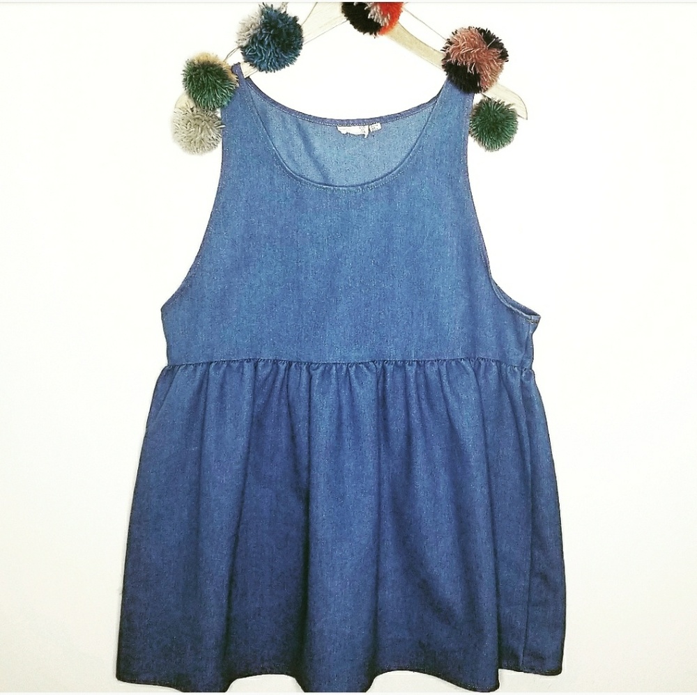 《UO • Urban Renewal》Bubble Hem Denim Dress